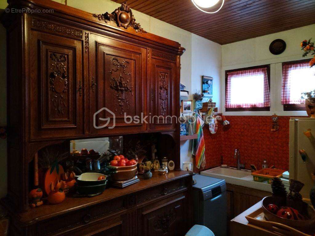 Maison à BESSE-ET-SAINT-ANASTAISE