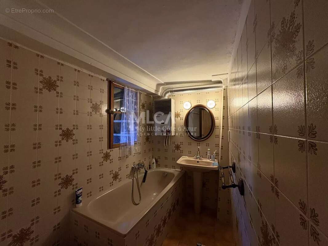 Appartement à SAINT-ETIENNE-DE-TINEE