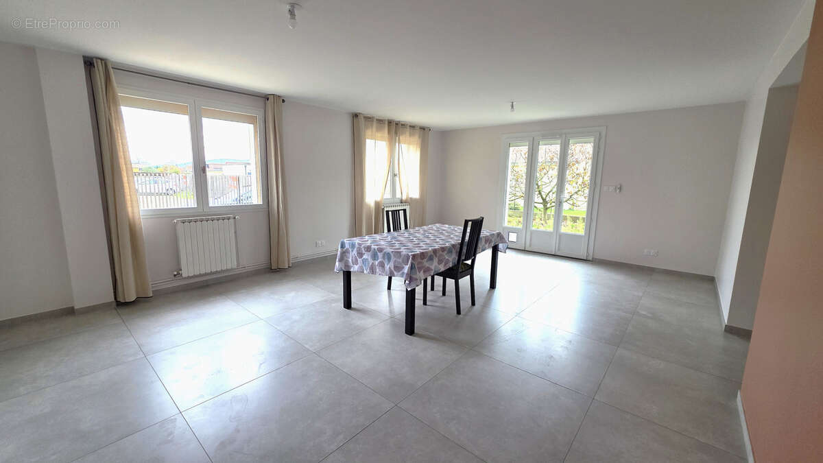 Maison à ROMANS-SUR-ISERE