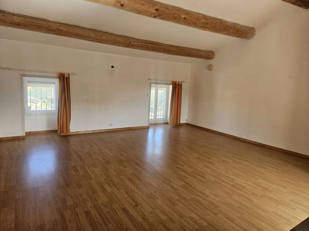 Maison à LAVAL-PRADEL