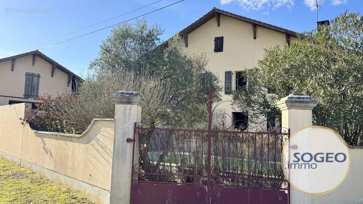 Maison à AMOU