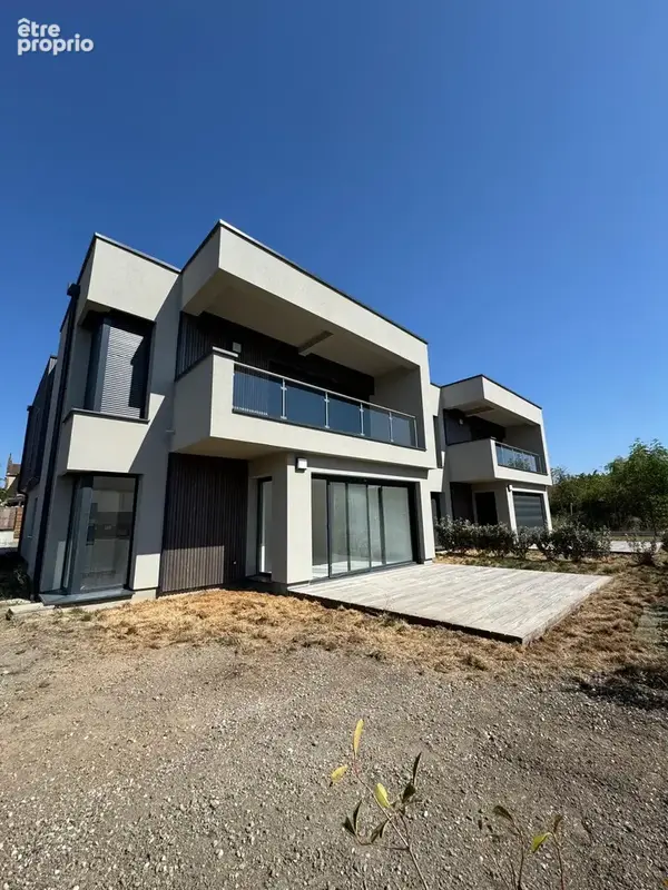 Appartement neuf en rez-de-chaussée avec terrasse de 20 m2 et jardin privatif de 130 m2 + garage + parking. - photo 3