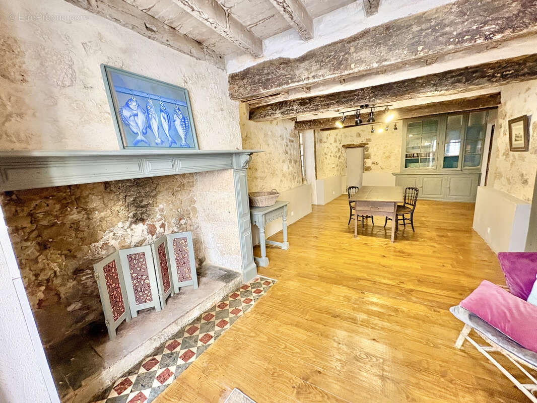 Maison à LA ROMIEU