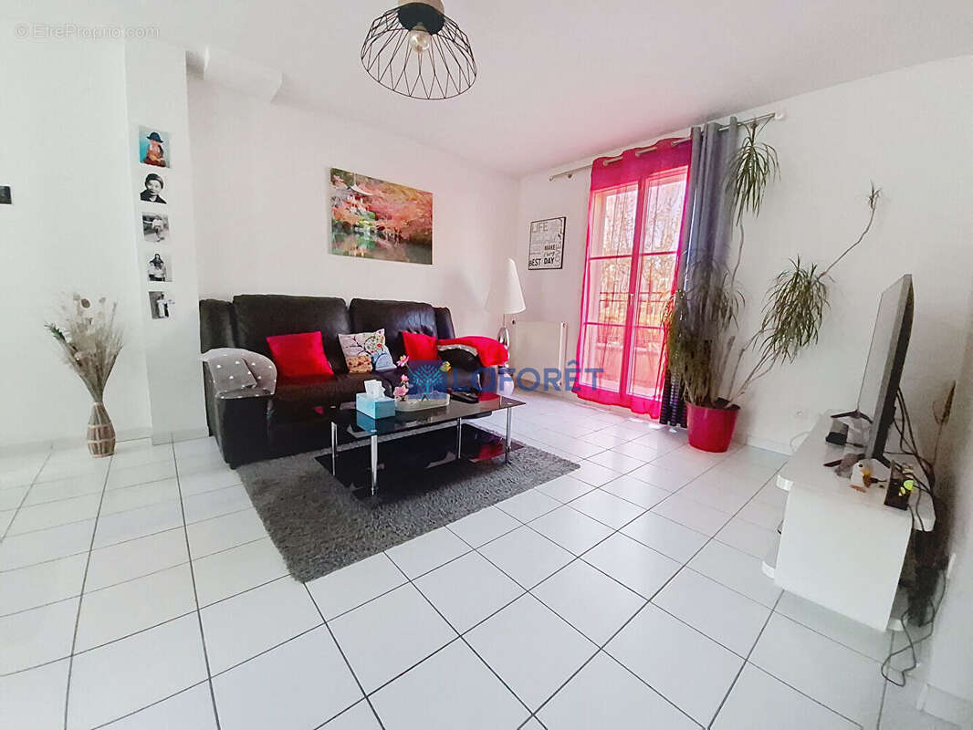 Maison à BAILLY-ROMAINVILLIERS