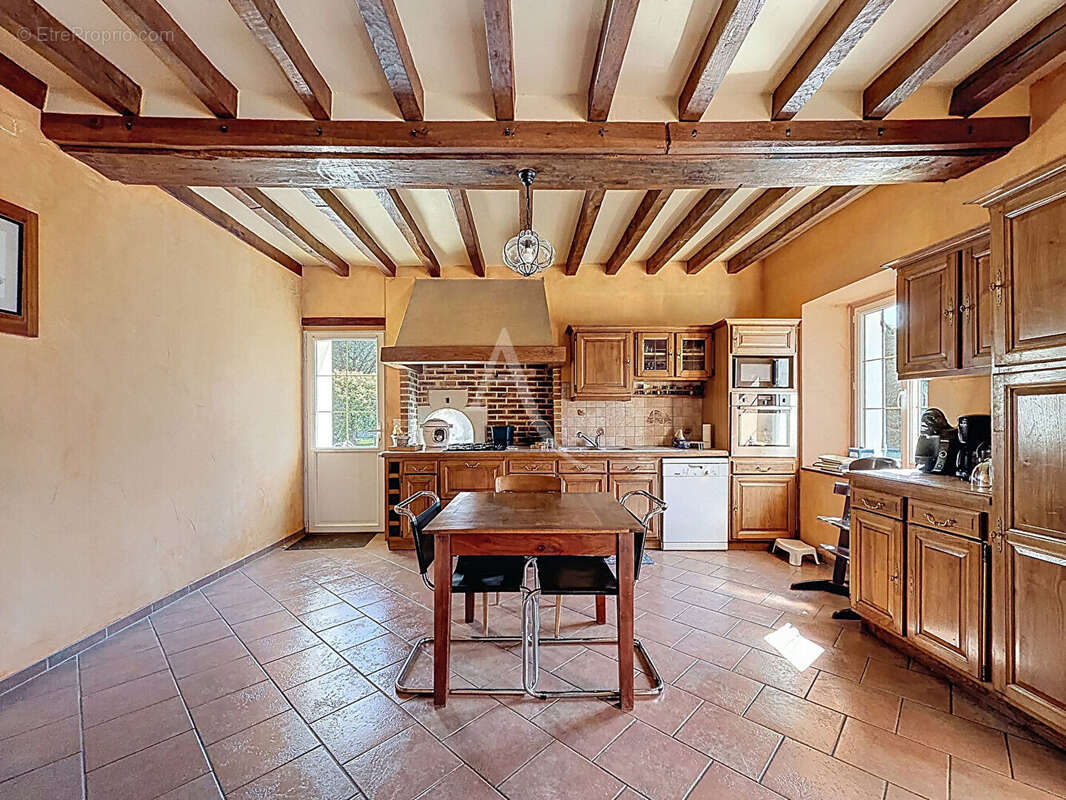 Maison à SAINT-SYLVAIN-D'ANJOU