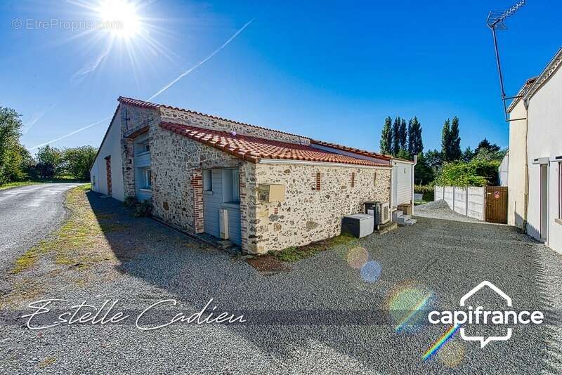 Maison à ROCHETREJOUX