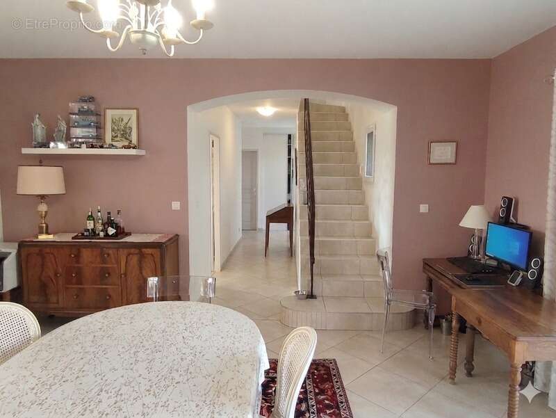 Maison à RUELLE-SUR-TOUVRE