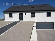 Maison à MONTESCOURT-LIZEROLLES