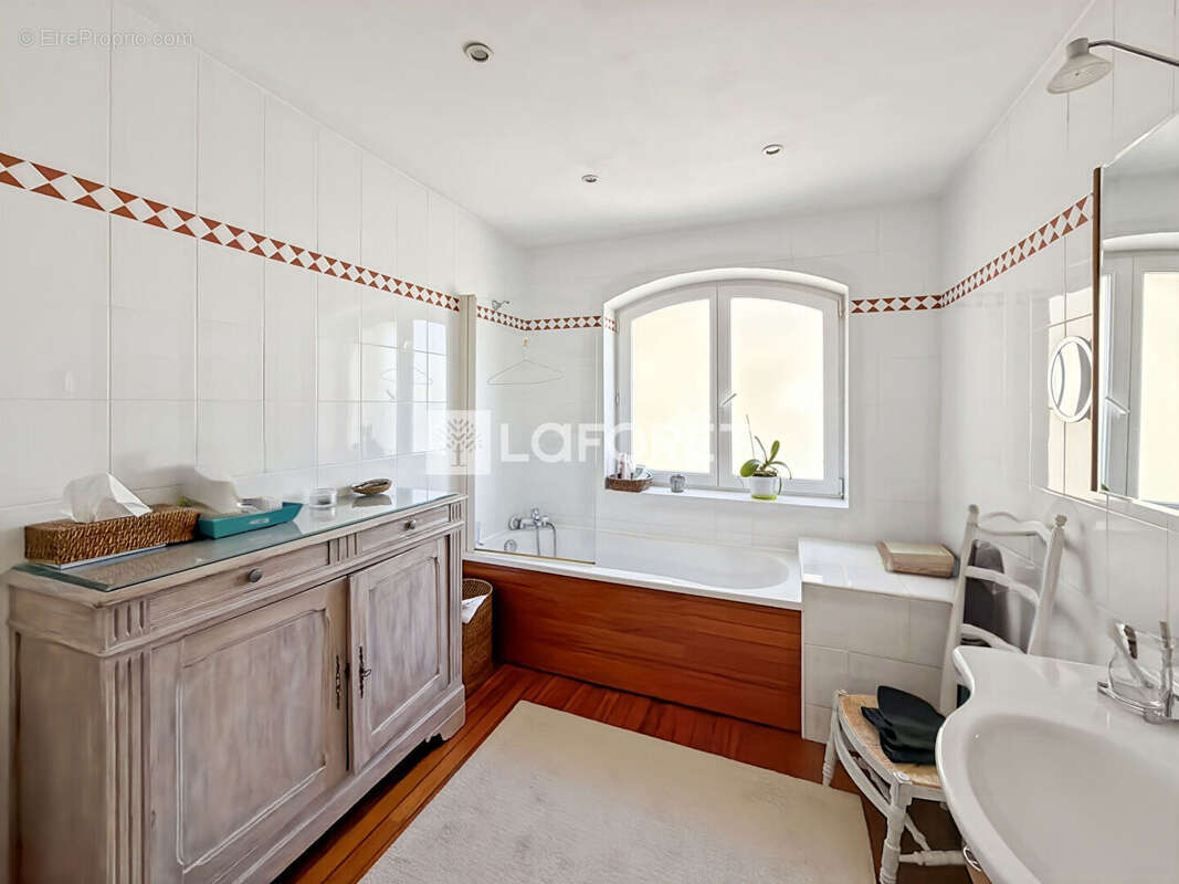 Maison à LUGON-ET-L'ILE-DU-CARNAY