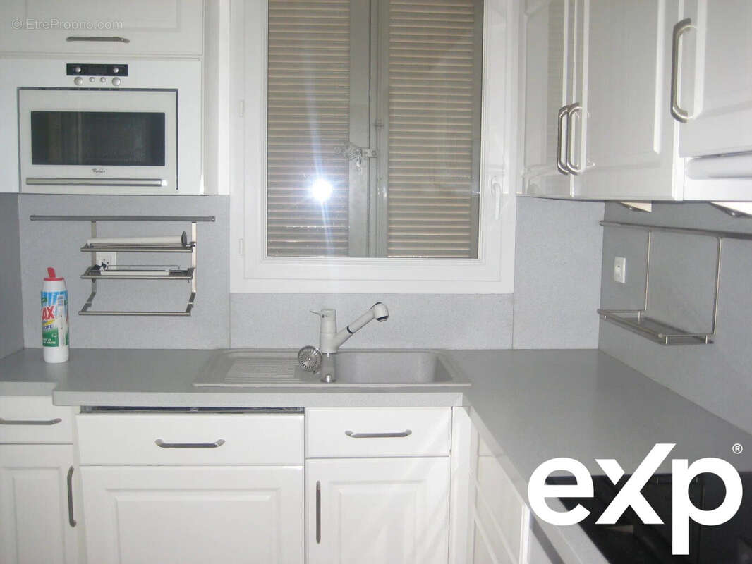 Appartement à SOLLIES-PONT