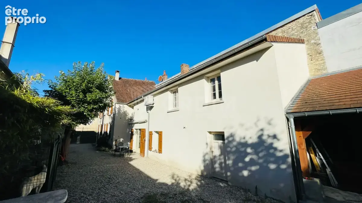 Coup de coeur à Maligny : Charmante longère de caractère avec DPE C et jardin - photo 3