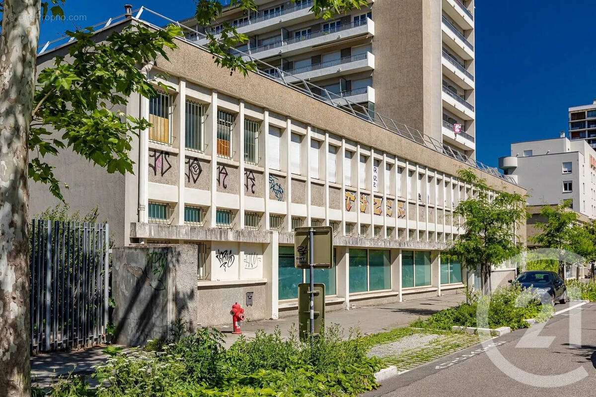 Autre à GRENOBLE