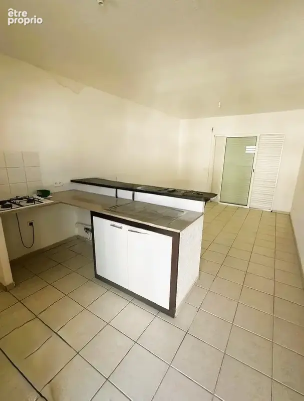 Appartement avec 2 pièces à acheter 127200 € à Cayenne - photo 2