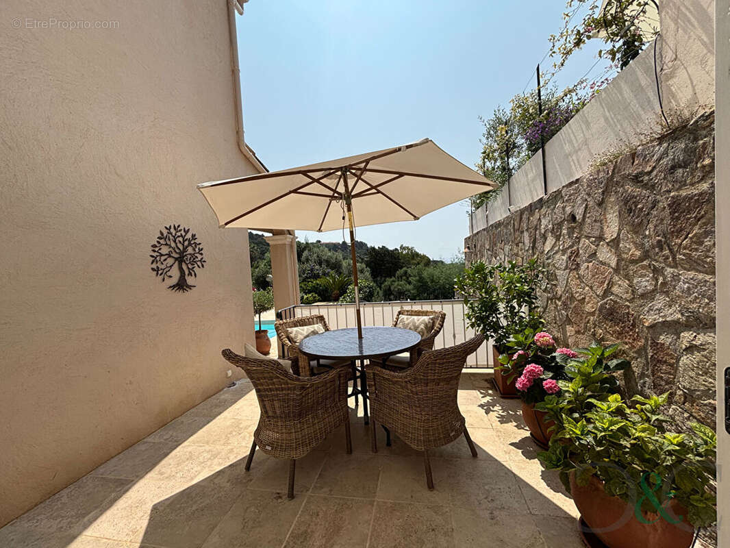 Maison à BORMES-LES-MIMOSAS