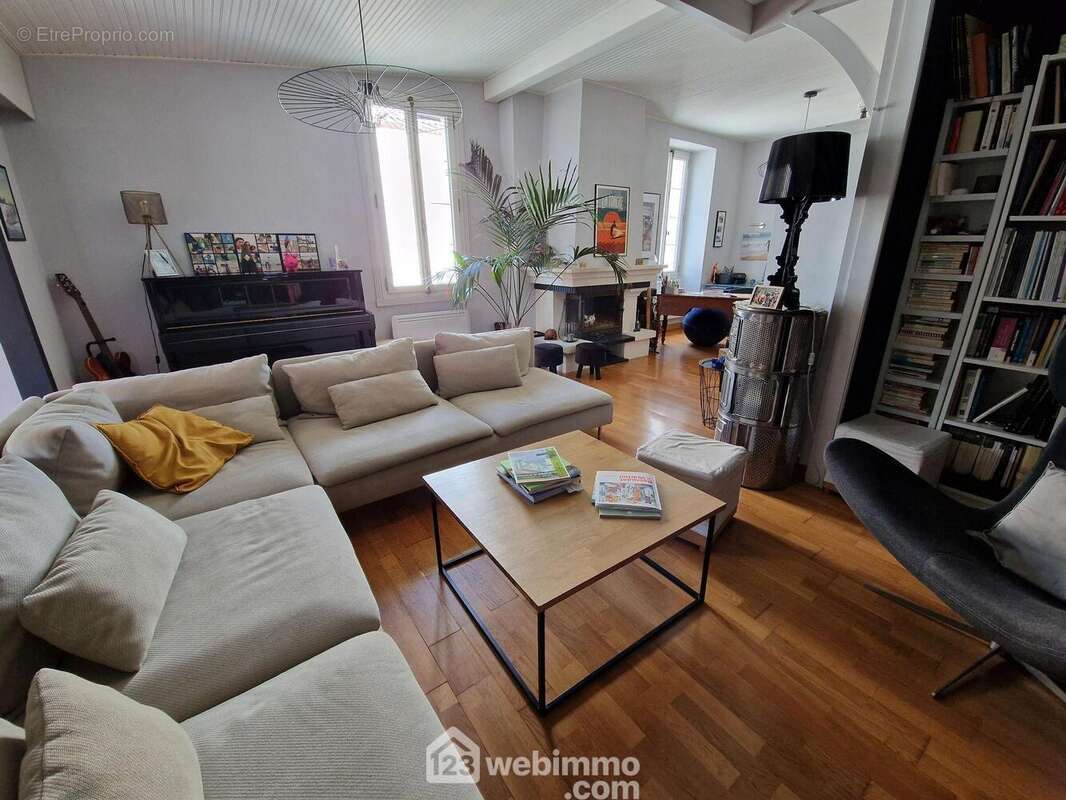 Agréable salon... - Maison à LA ROCHE-SUR-YON