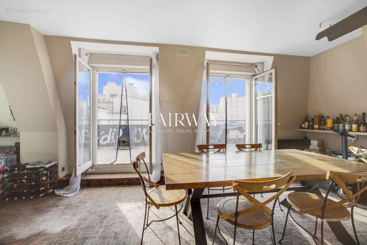 Appartement à PARIS-17E