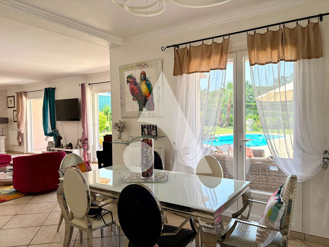 Maison à MOUANS-SARTOUX