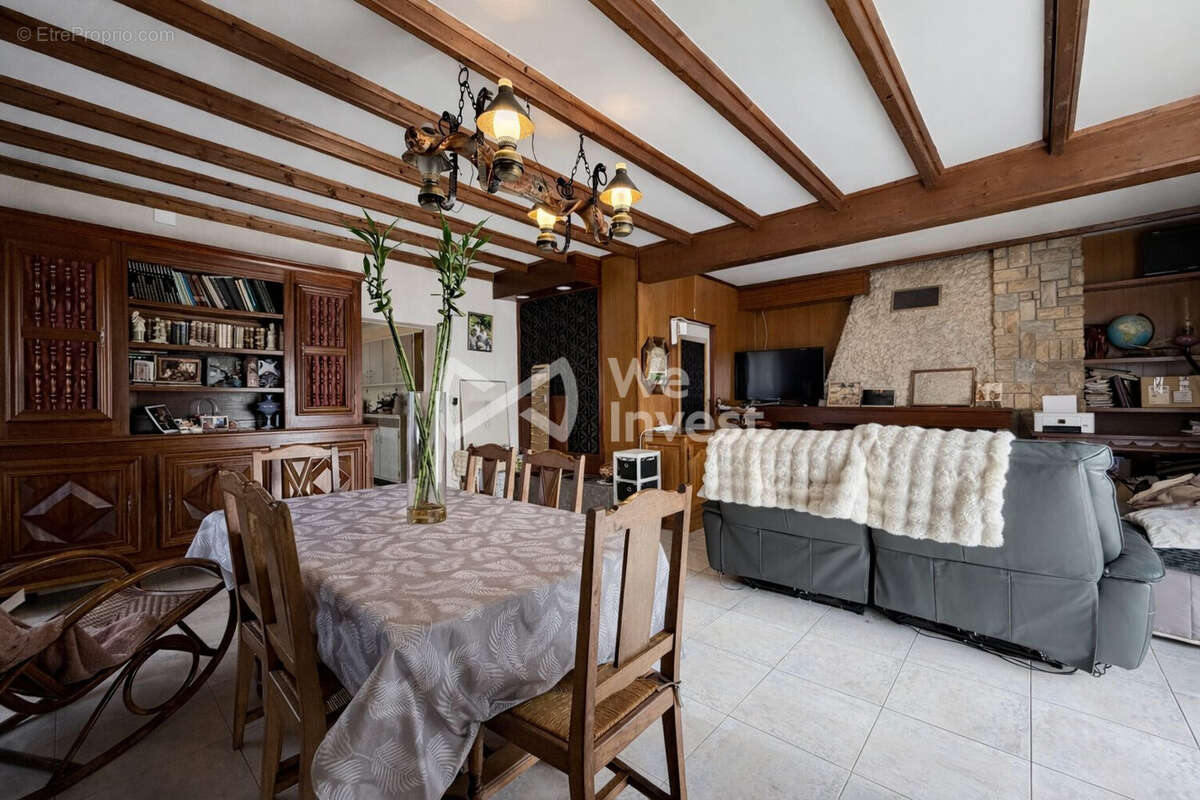 Maison à SAINT-JEAN-DU-FALGA