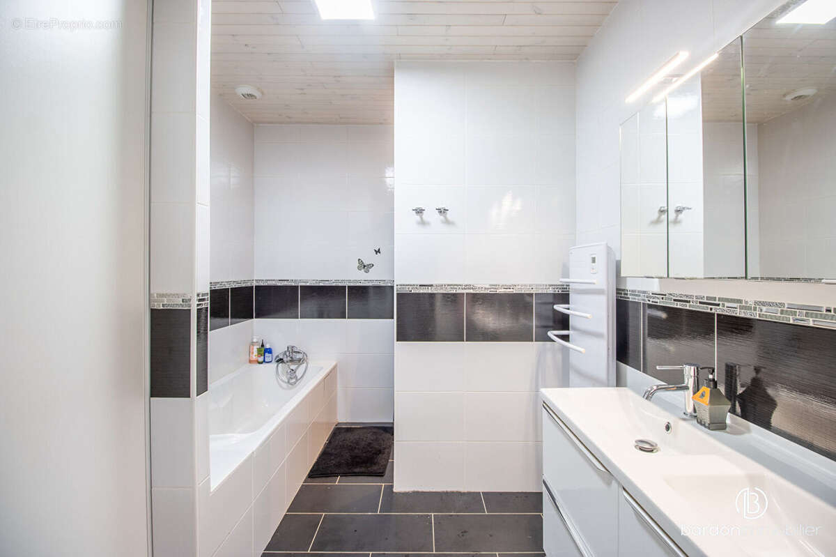 Maison à SAINT-HILAIRE-DE-RIEZ