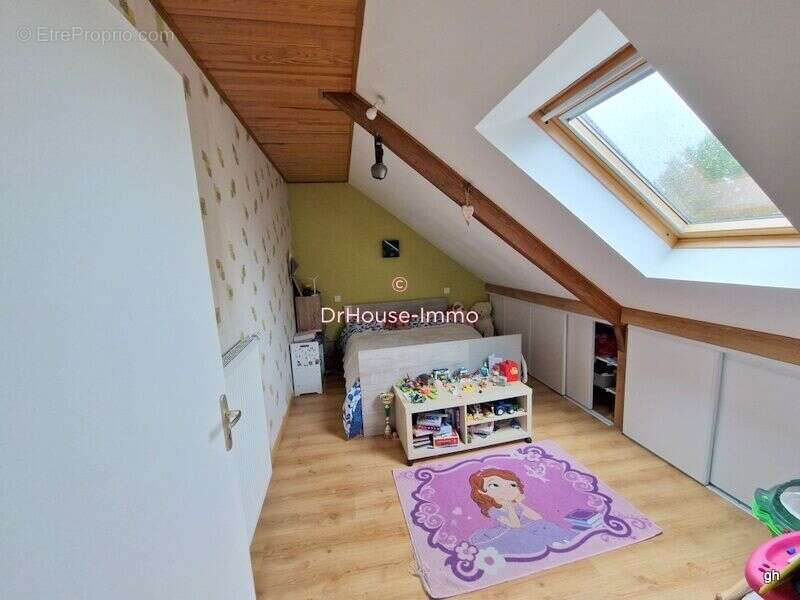 Maison à LOUVIGNE-DU-DESERT