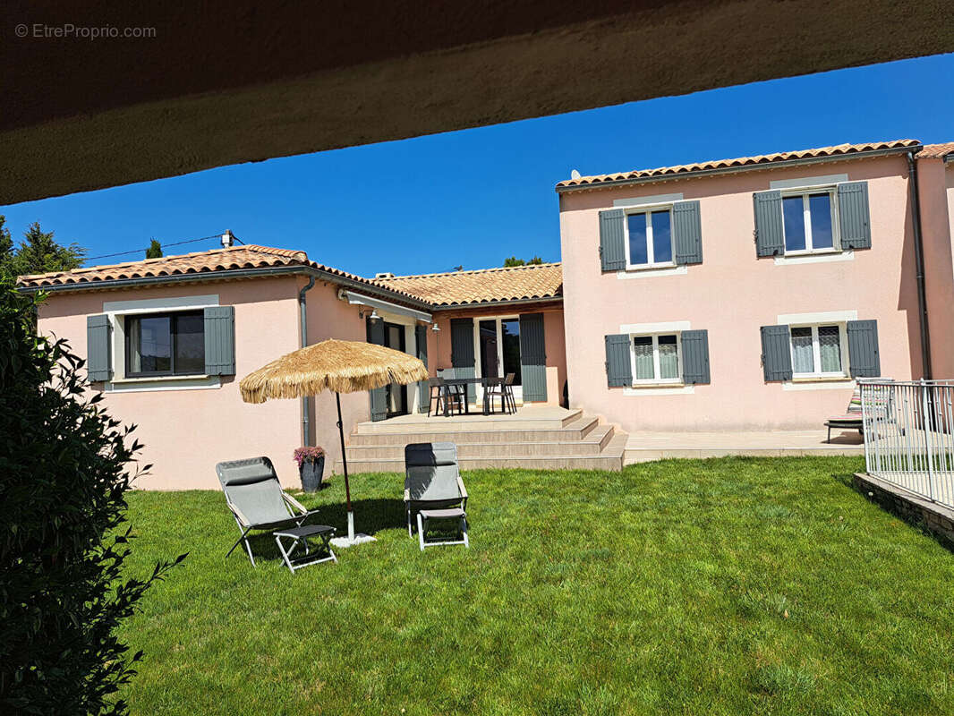 Maison à MALAUCENE