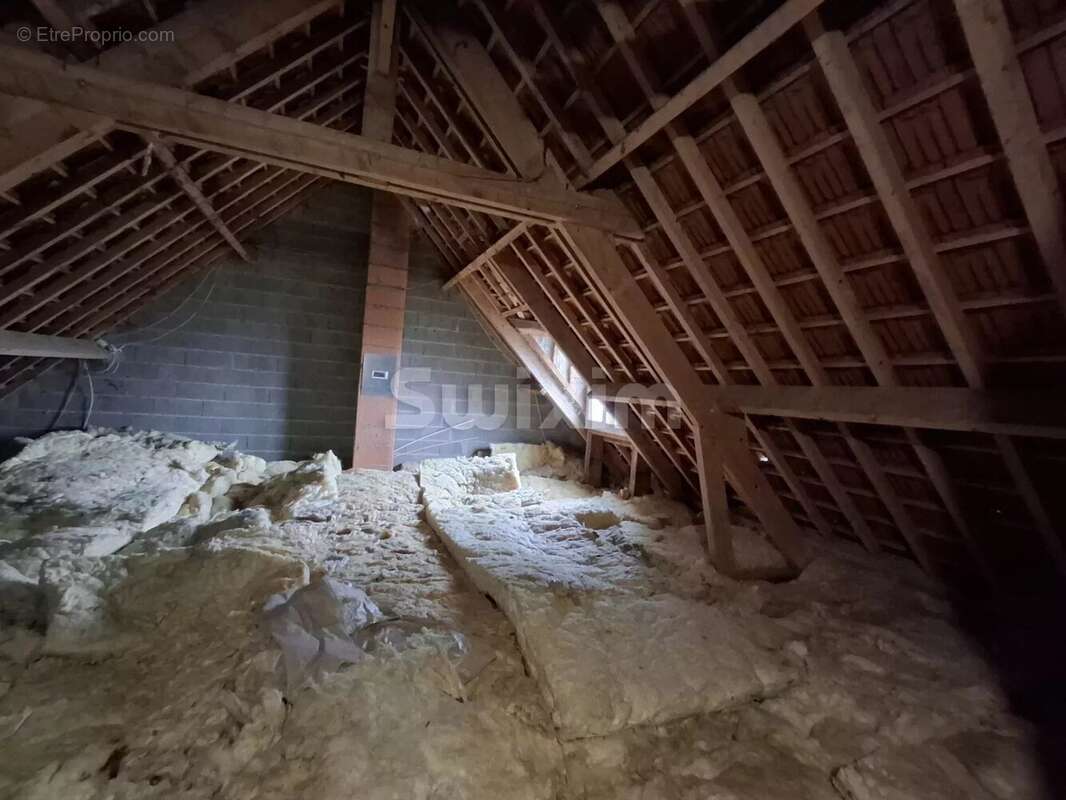 Maison à CANDE-SUR-BEUVRON