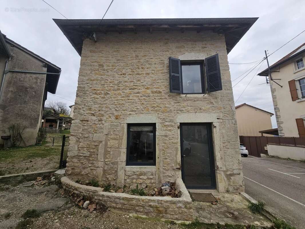 Maison à SAINT-MARTIN-DU-MONT