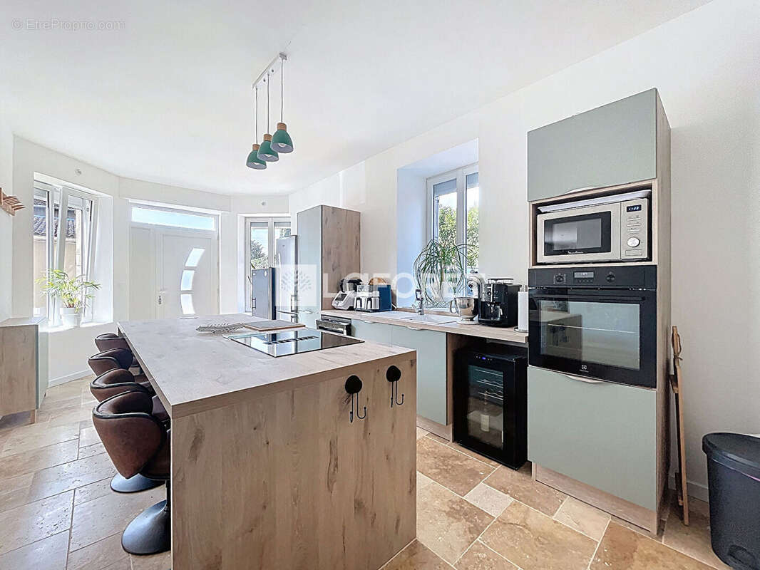 Appartement à CHARNAY-LES-MACON