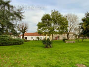 Maison à SAINT-GENIS-DE-SAINTONGE