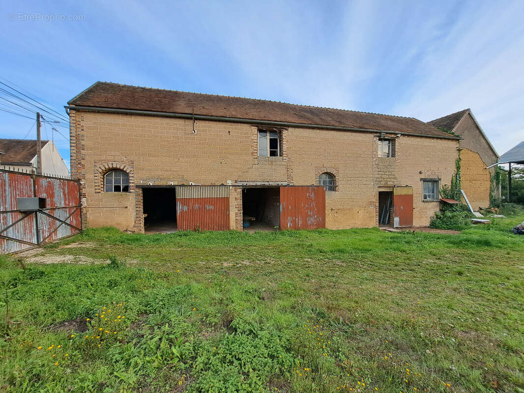 Appartement à COURLON-SUR-YONNE