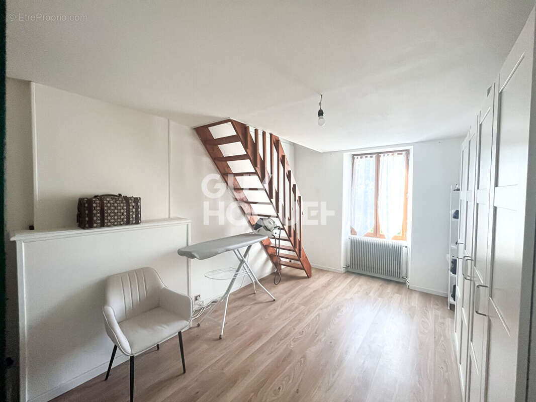 Maison à SAINT-MARTIN-DE-FONTENAY