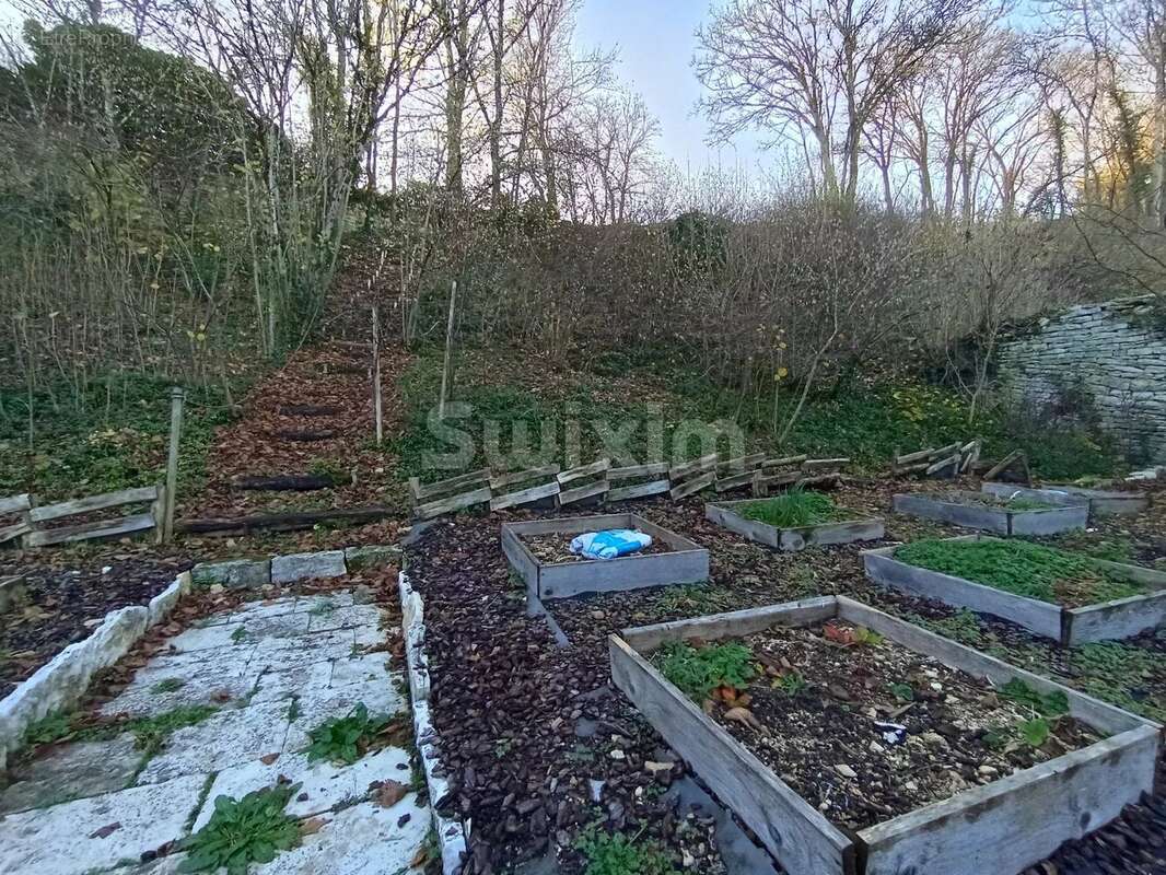 Maison à AISY-SUR-ARMANCON