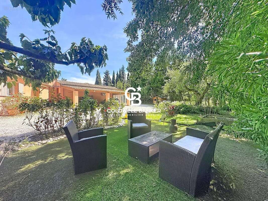 Maison à ROQUEBRUNE-SUR-ARGENS
