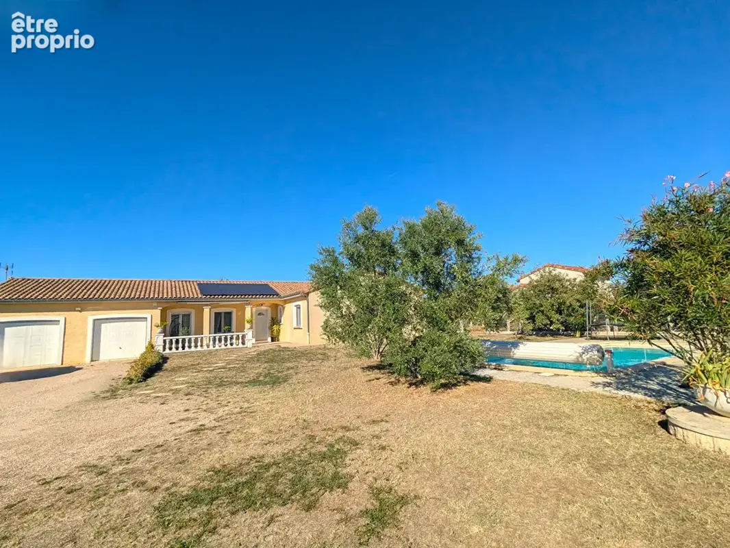 Villa - rénovation haut de gamme - piscine,  double garage et terrain de 1700m2 - photo 4