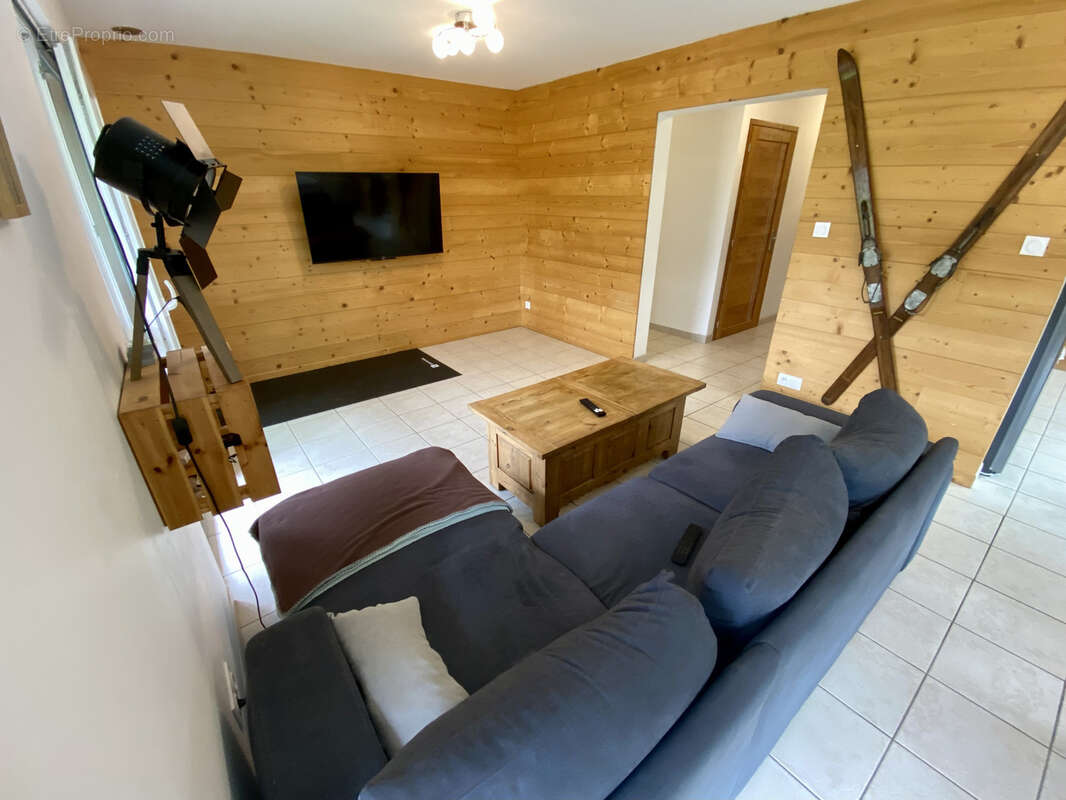 Maison à SAINT-MARTIN-DE-LA-PORTE