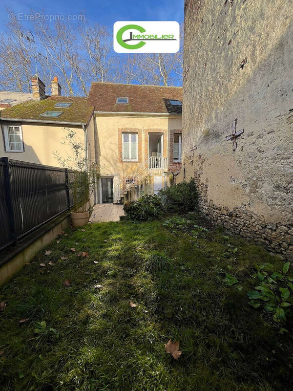 Maison à LA FERTE-BERNARD