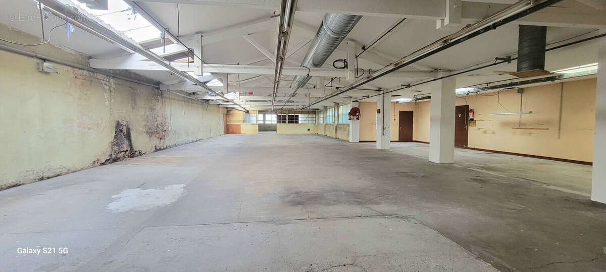 Photo 2 - Commerce à LIMOGES