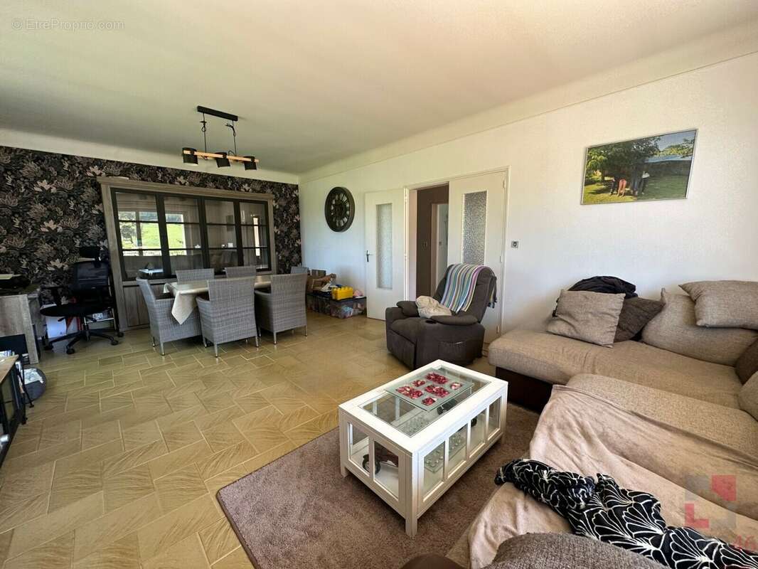 Maison à MONTCABRIER