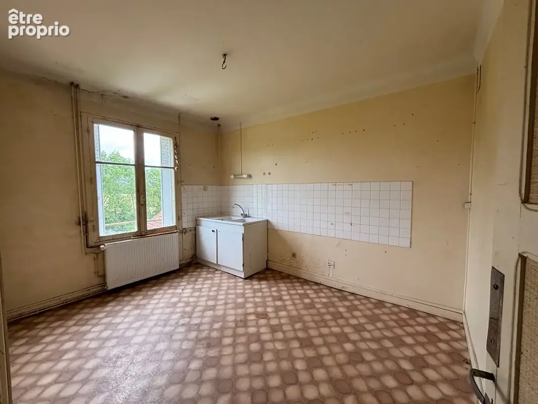 À vendre – Habitation avec local commercial, emplacement privilégié CUFFY (18) - photo 3