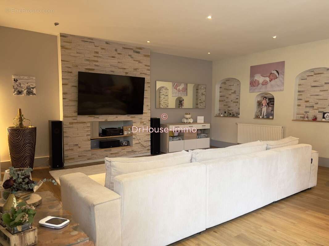 Maison à SAINTE-MAURE-DE-TOURAINE