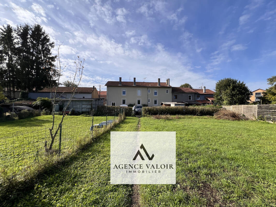 Appartement à REMILLY