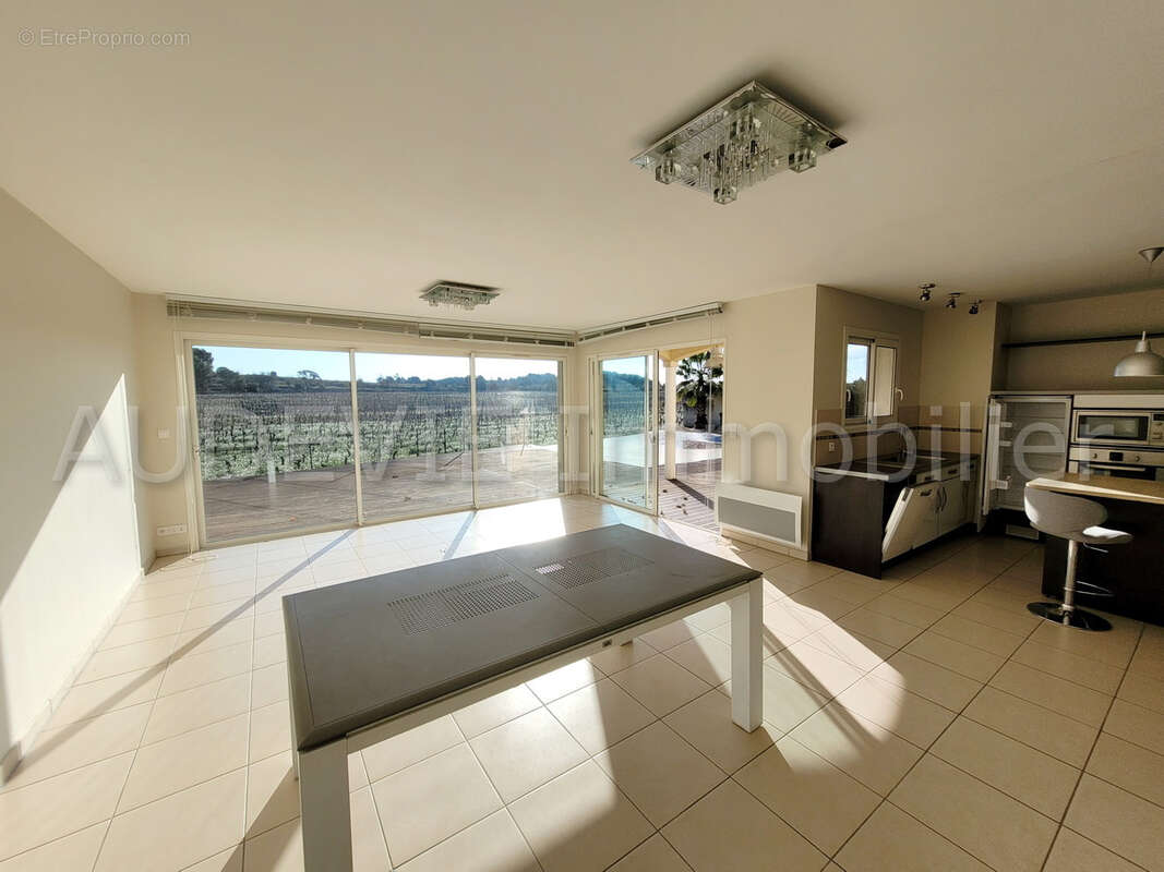 Maison à LEZIGNAN-CORBIERES