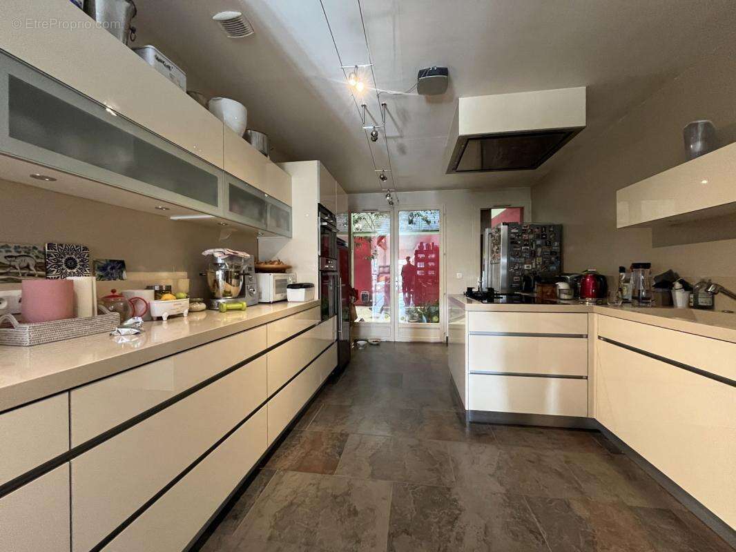 Maison à SAINTRY-SUR-SEINE