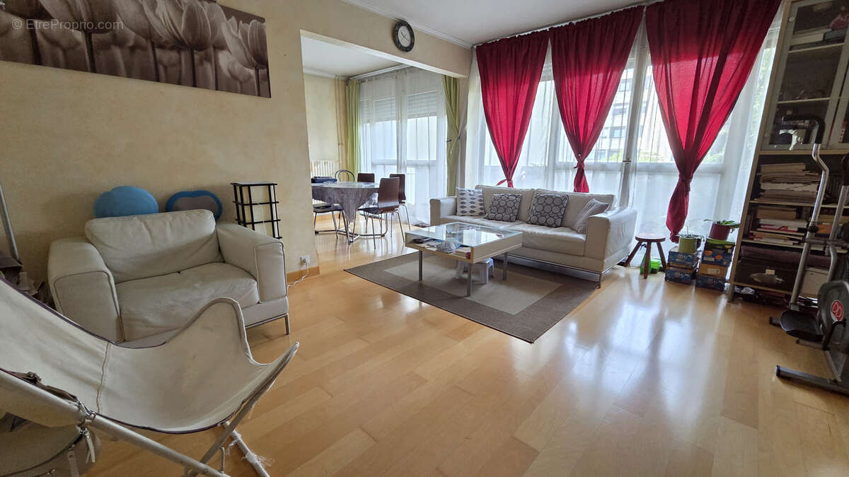 Appartement à LIMEIL-BREVANNES