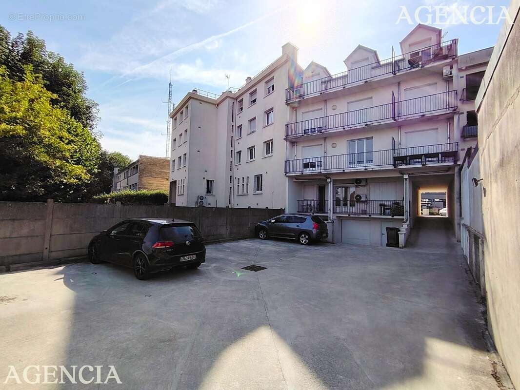 Appartement à PONTAULT-COMBAULT
