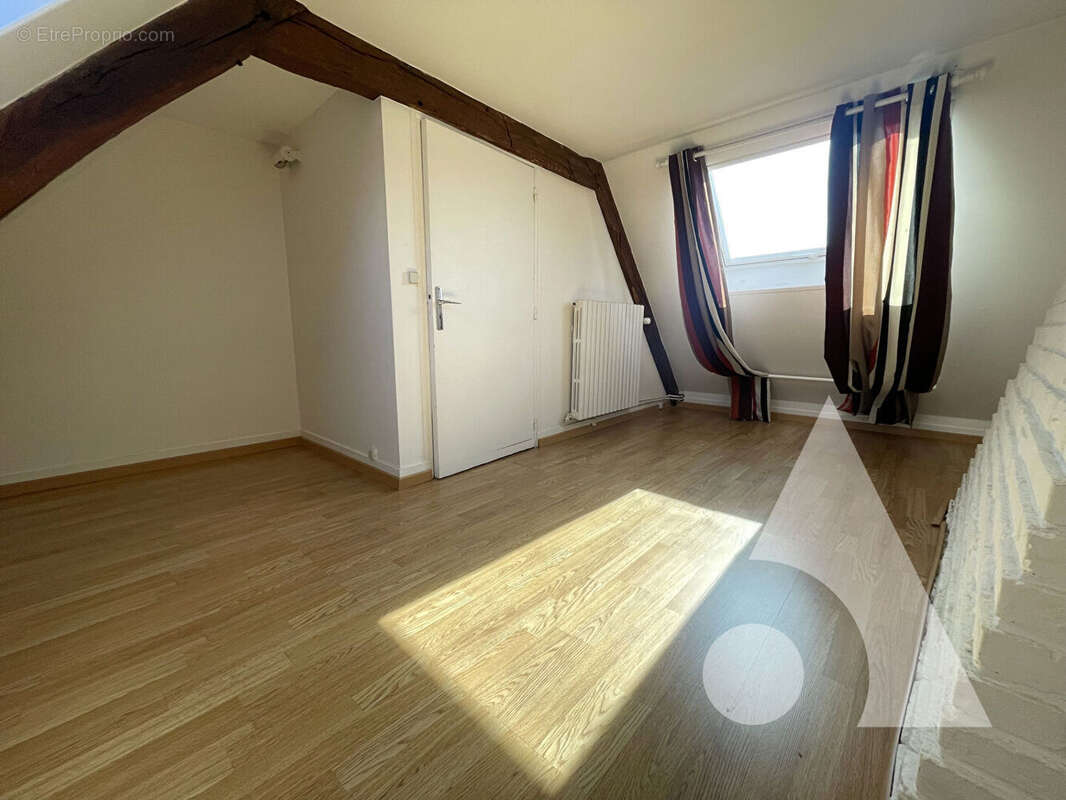 Maison à CREPY-EN-VALOIS