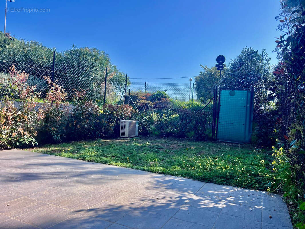 Studio en rez de jardin à 200m du port et de la mer - photo 9