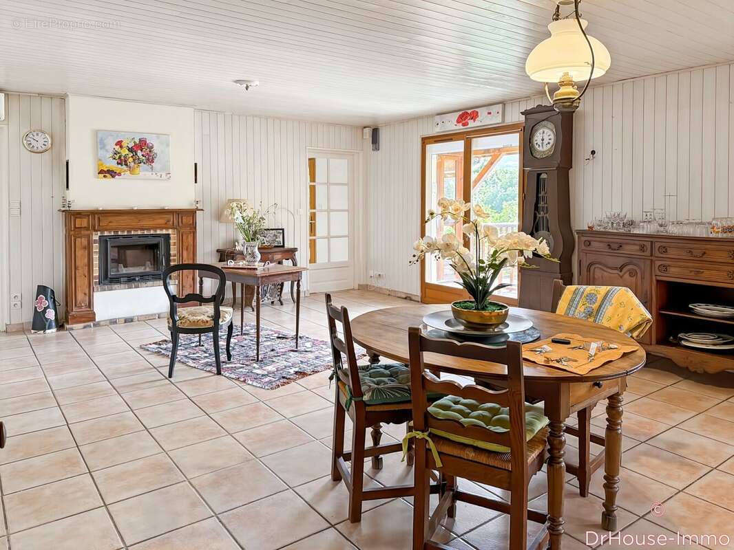 Maison à BEAULIEU-SUR-DORDOGNE
