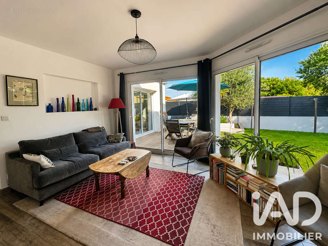 Maison 134 m² à Le Girouard  - photo 6
