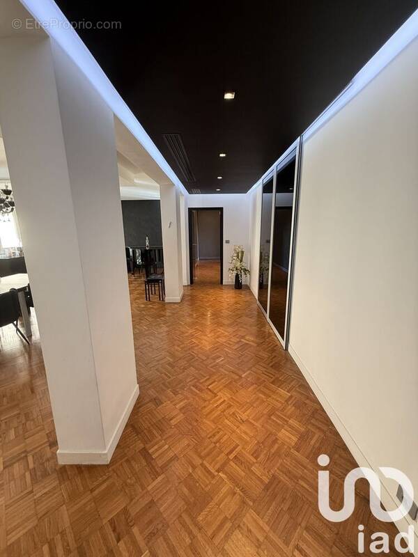 Photo 1 - Appartement à MARSEILLE-8E